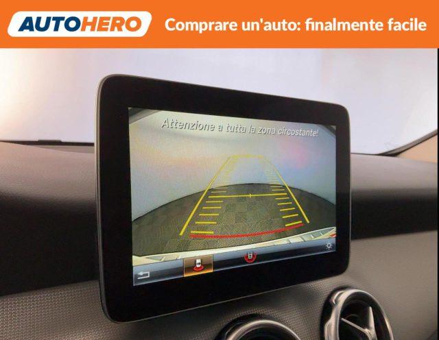 MERCEDES-BENZ GLA 200 d Automatic Sport