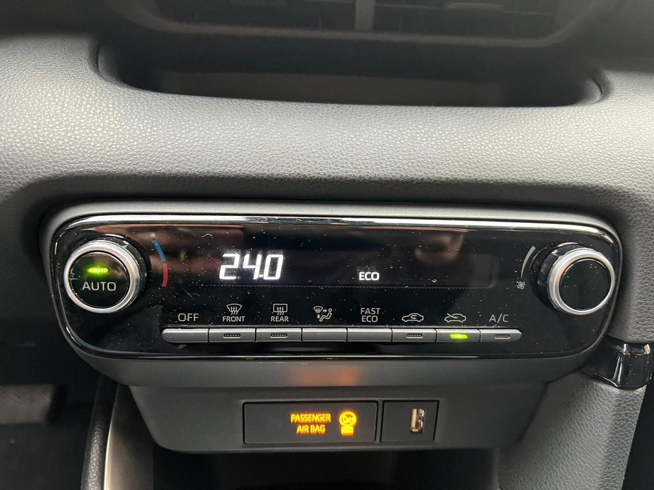 Toyota Yaris 1.5 Hybrid NO OBBL. FINANZ.