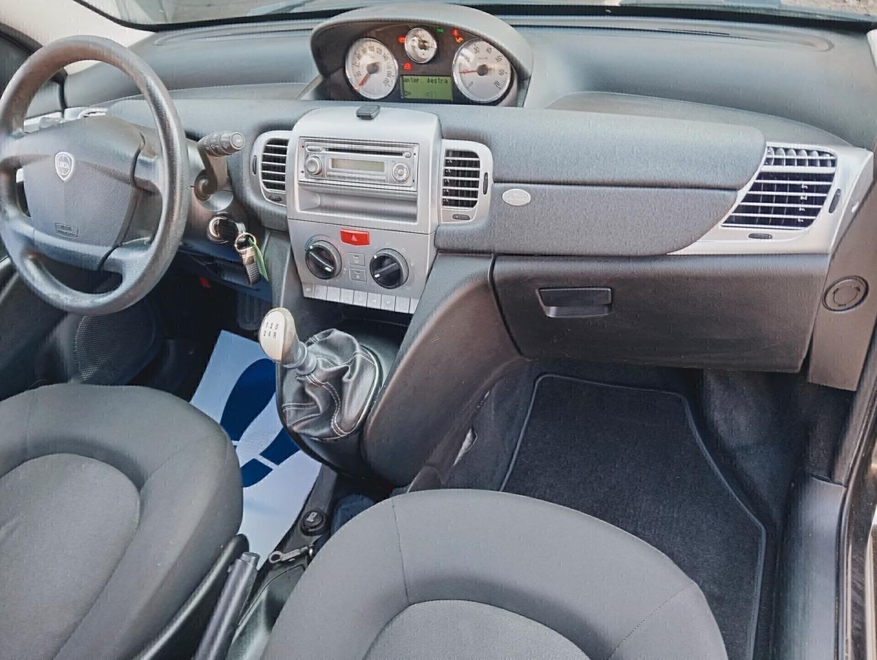 Lancia Ypsilon 1.4 Platino Ecochic GPL