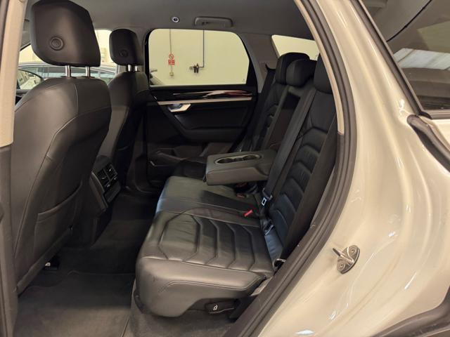 VOLKSWAGEN Touareg 3.0 V6 TDI SCR Black Style 231CV
