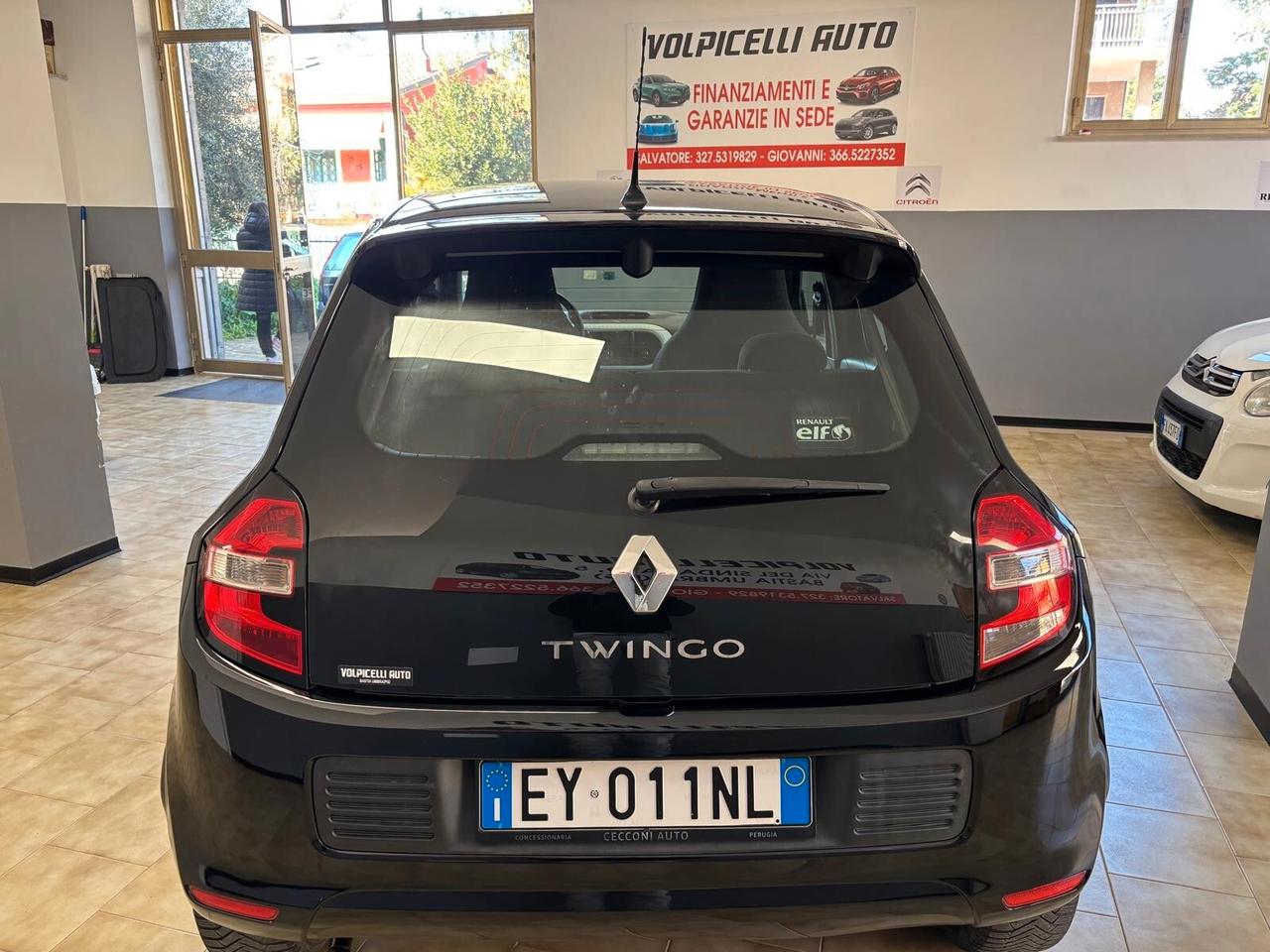 RENAULT TWINGO ANNO 2015 BZ 1.0 KM 153 MILA