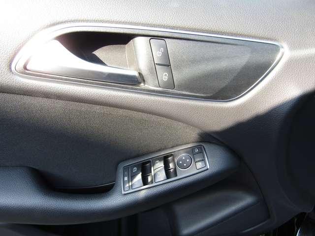 Mercedes-Benz B 180 d CAMBIO AUTO,FARI LED,NAVI,NEOPATENTATI
