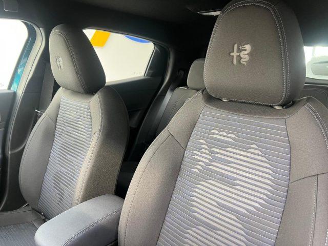 ALFA ROMEO Junior 1.2 145 CV Hybrid eDCT6 tua da ?289,00