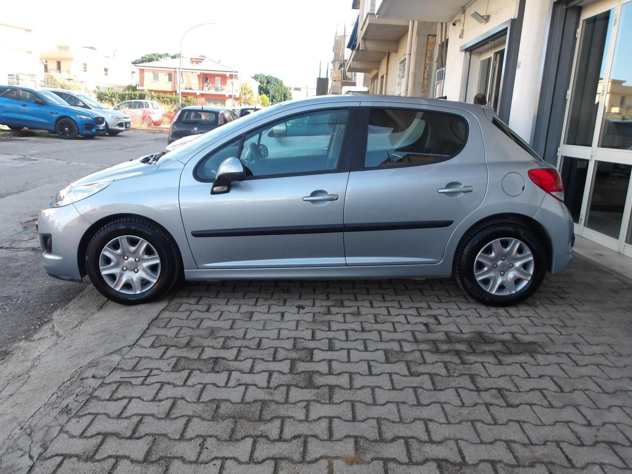 Peugeot 207 5 Porte 207 5p 1.4 8v X-Line FL