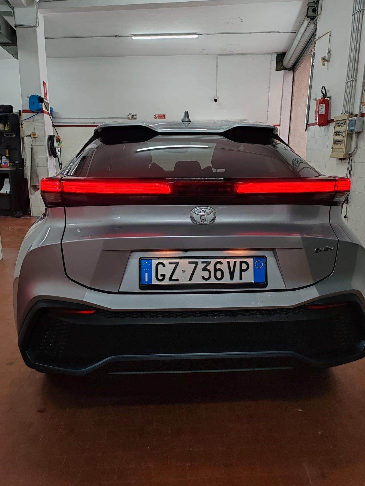 Toyota C-HR 1.8 hev Trend fwd e-cvt