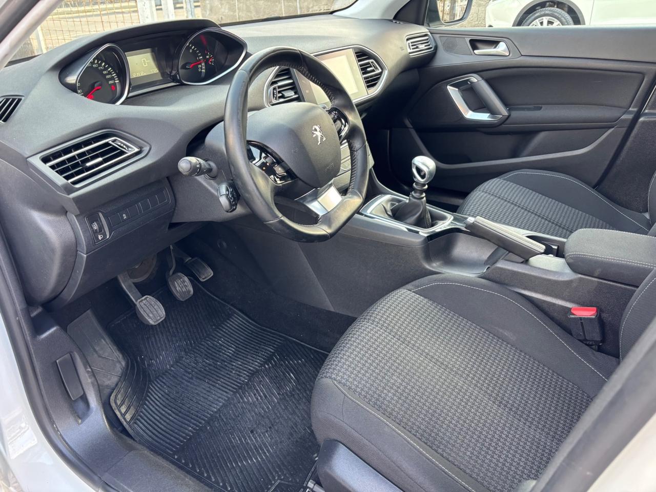 PEUGEOT 308 1.5 131CV FULL OPT NUOVISSIMA