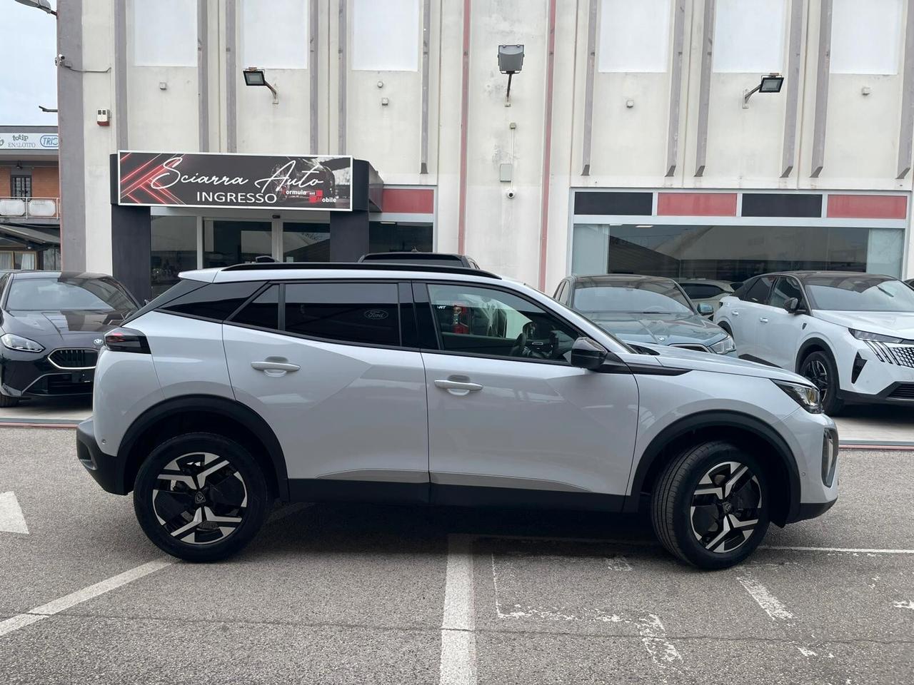 Peugeot 2008 Hybrid 145 e-DCS6 Allure