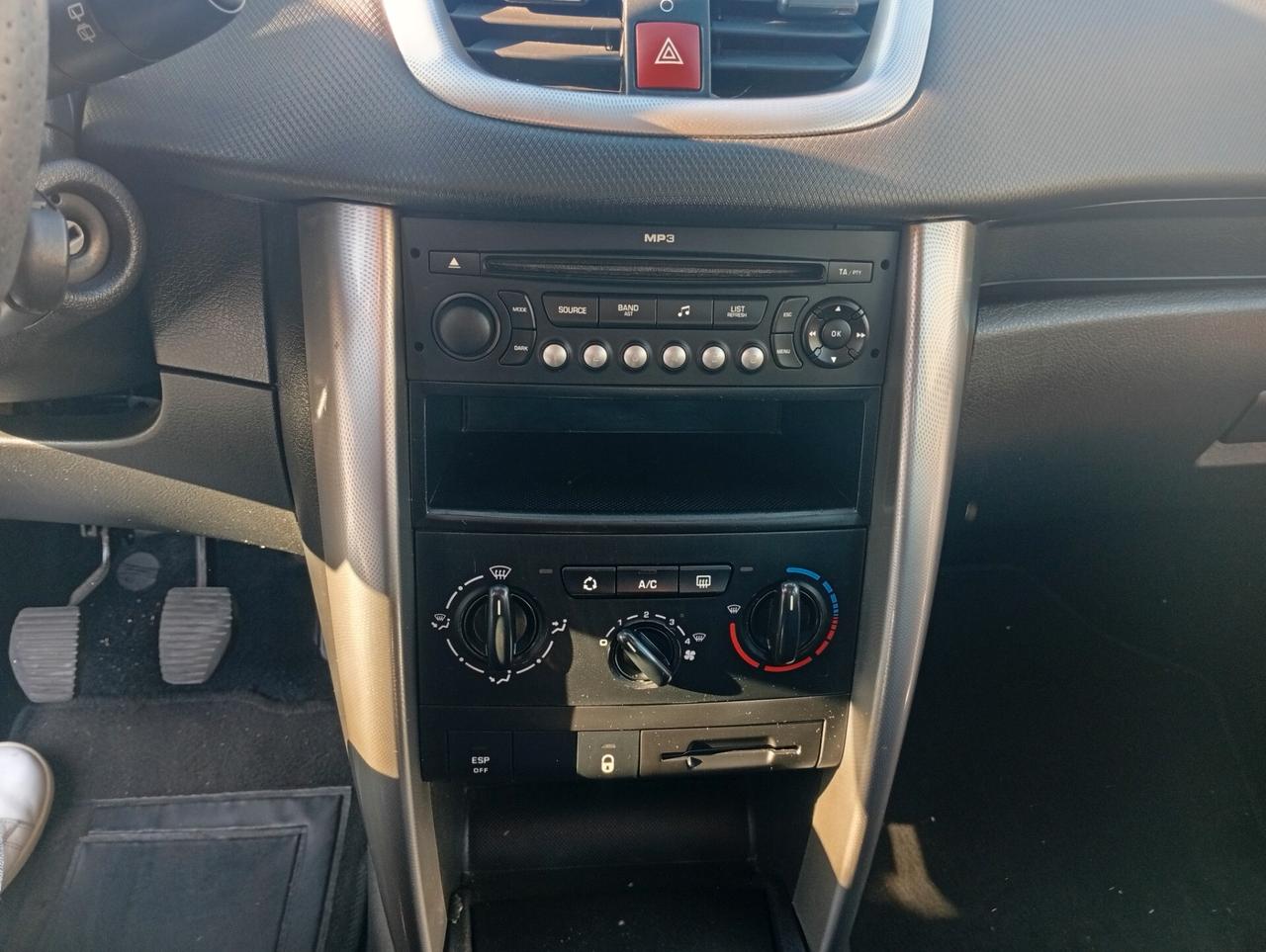 Peugeot 207 1.4 HDi 70CV 5p. XS NEOPATENTATI OK