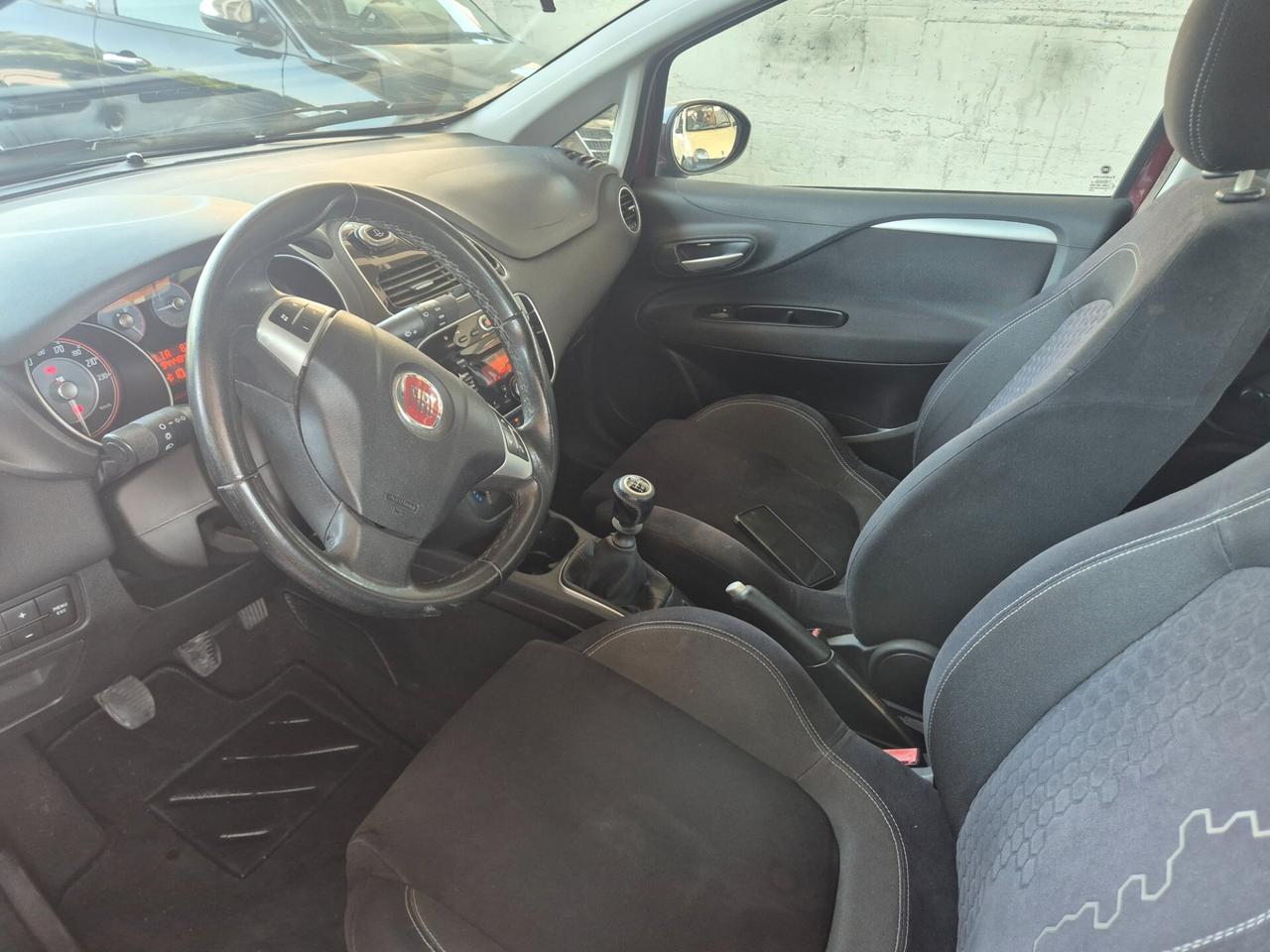 FIAT PUNTO STREET 1.4 GAS METANO NUOVISSIMA DEL 2014