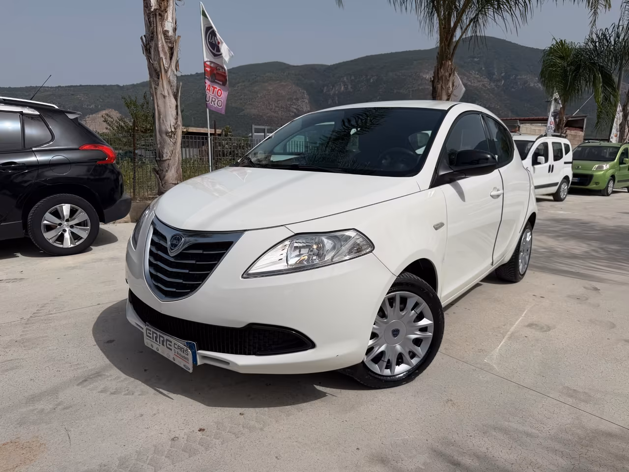 LANCIA YPSILON 2015 1.2 BENZINA 69 CV