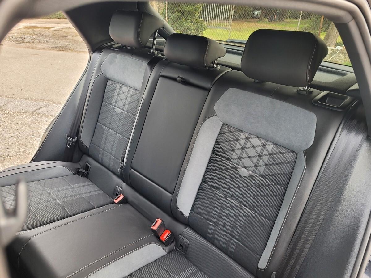 Volkswagen T-Roc 1.0 TSI R-Line