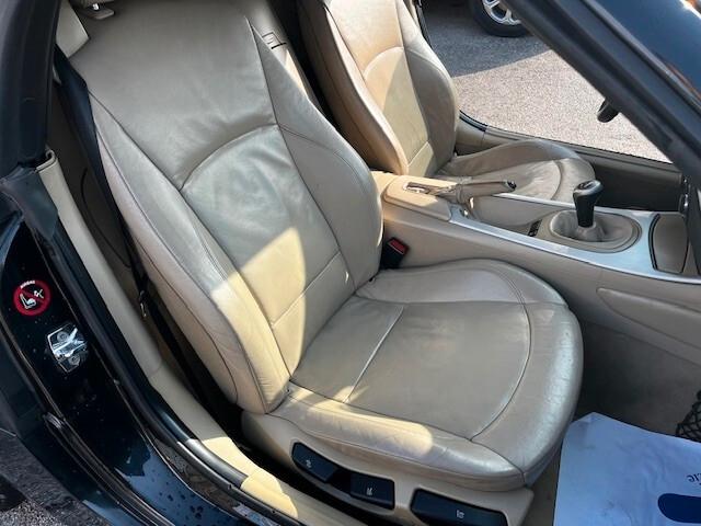 BMW Z4 Roadster 2.5i "HARD TOP / FARI XENO / PDC"