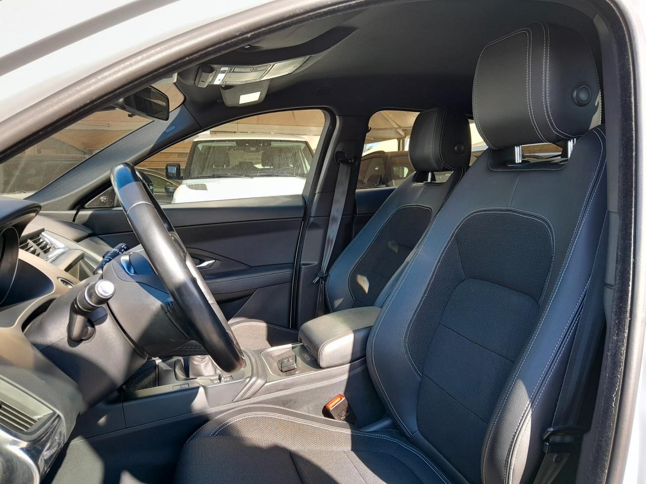 Jaguar E-Pace 2.0D 180 CV AWD R-Dynamic