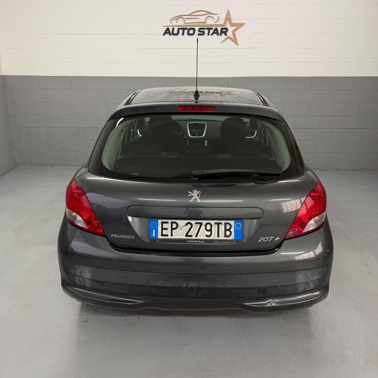Peugeot 207 1.4 8V 75CV NEOPATENTATI EURO5