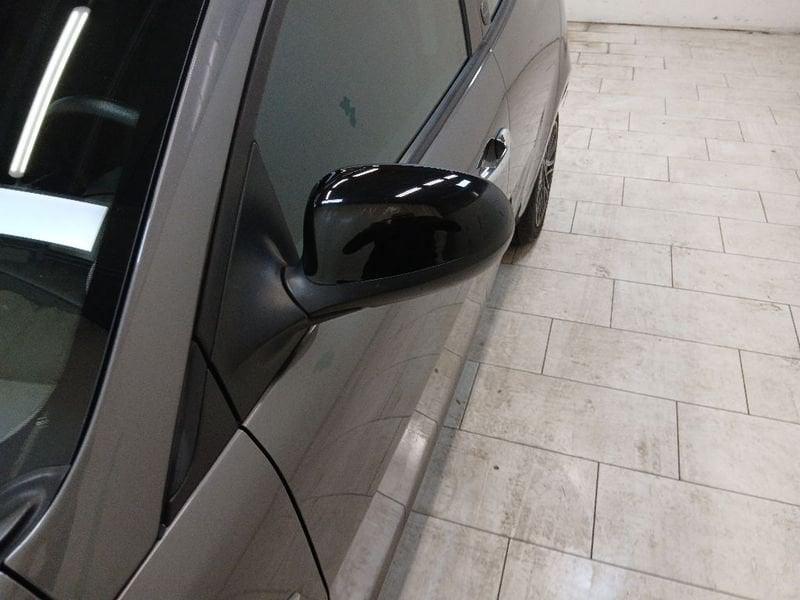 Lancia Ypsilon 1.0 firefly hybrid Gold s&s 70cv