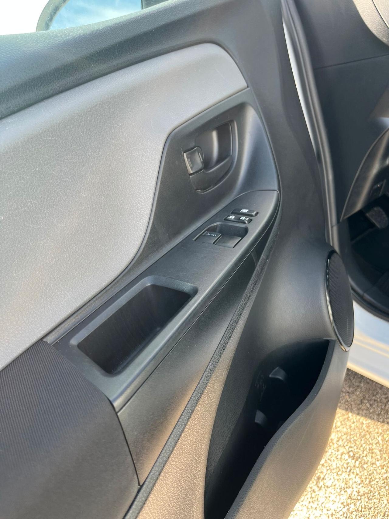 Toyota Yaris 1.4 D-4D 5 porte Lounge