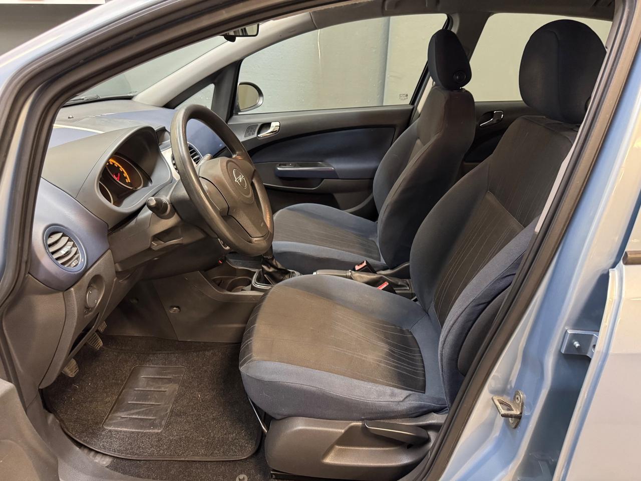 Opel Corsa 1.2 5 porte Cosmo