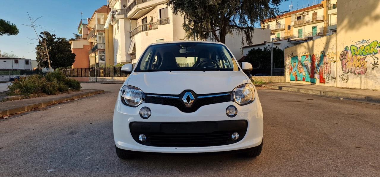 Renault Twingo SCe EDC Intens