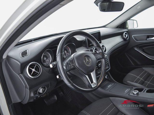 MERCEDES-BENZ GLA 220 CDI Automatic