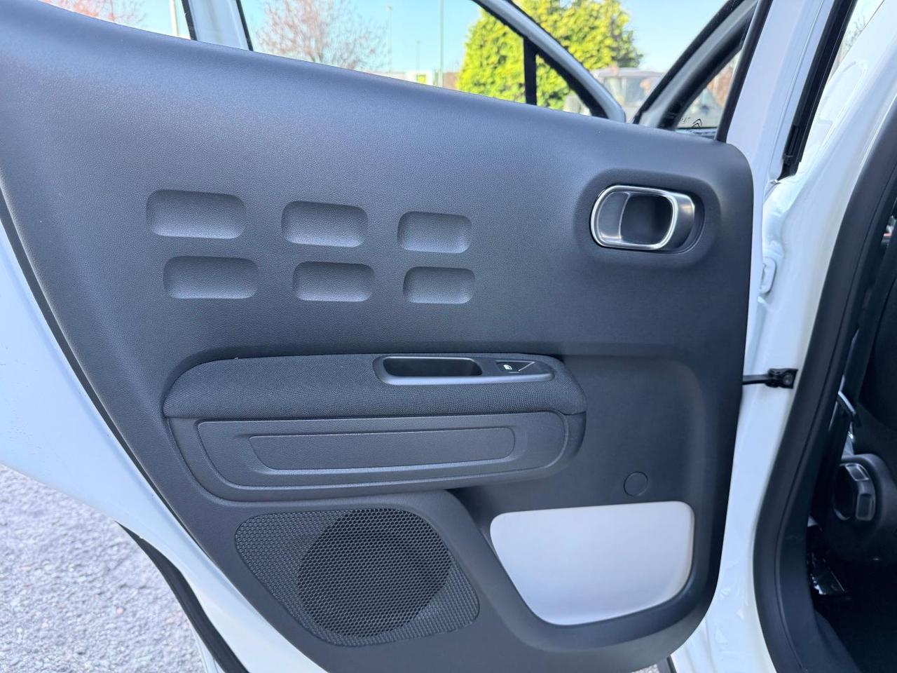 Citroen C3 1.2 puretech Shine s&s 83cv