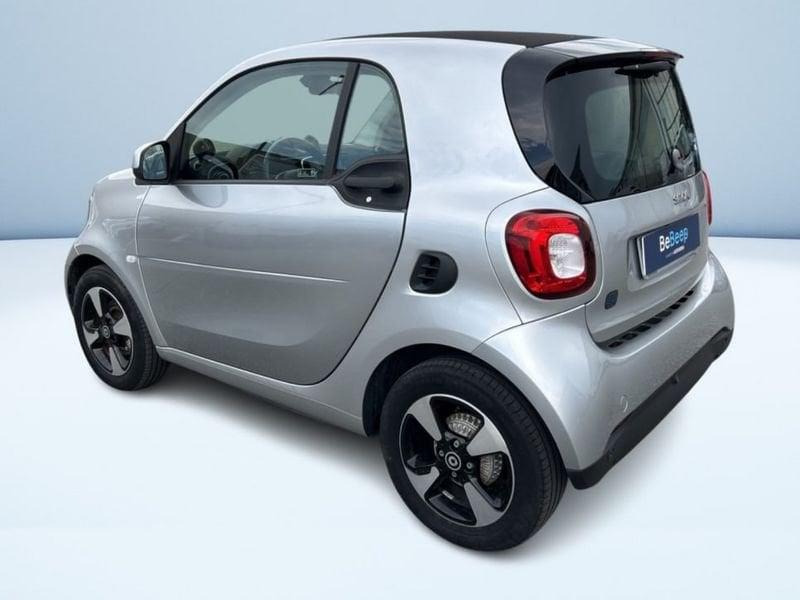 smart fortwo EQ PASSION 4,6KW