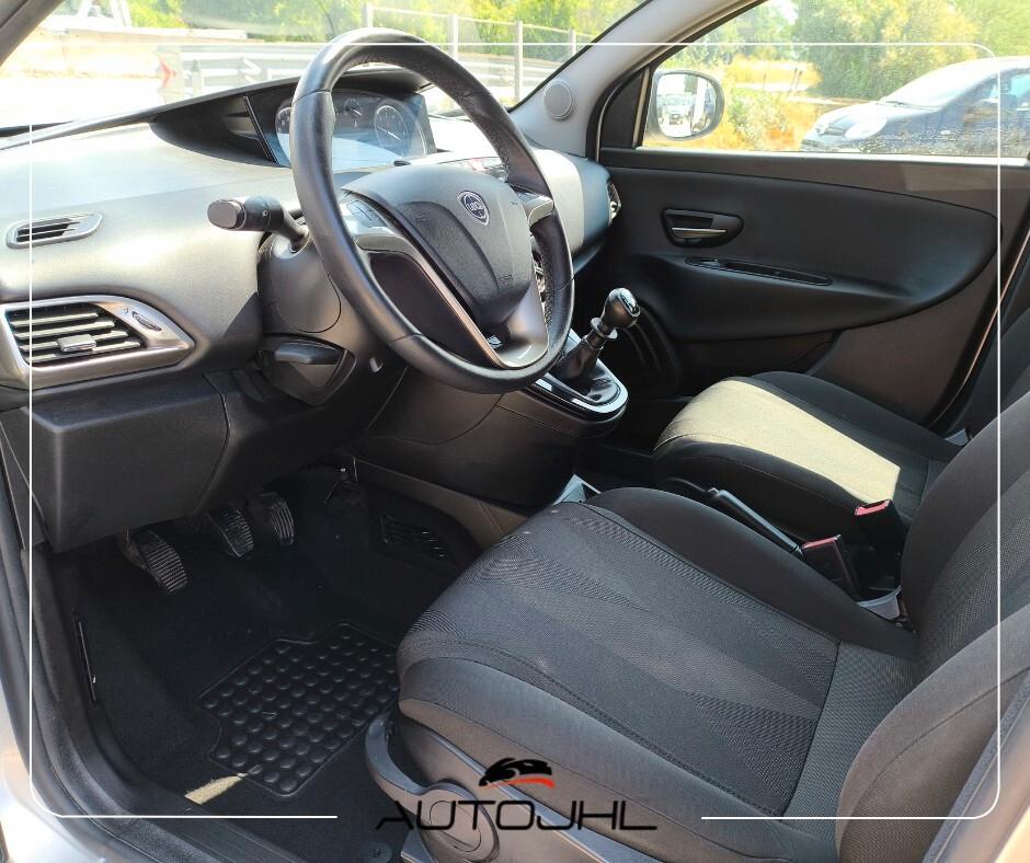 Lancia Ypsilon 1.2 69 CV 5 porte S&S Gold