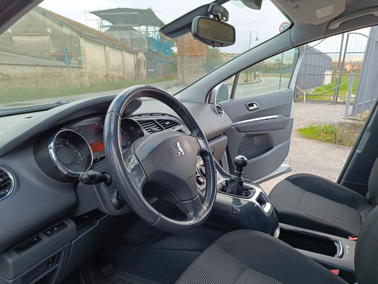 Peugeot 5008 1.6 HDi 110CV Premium 7 POSTI