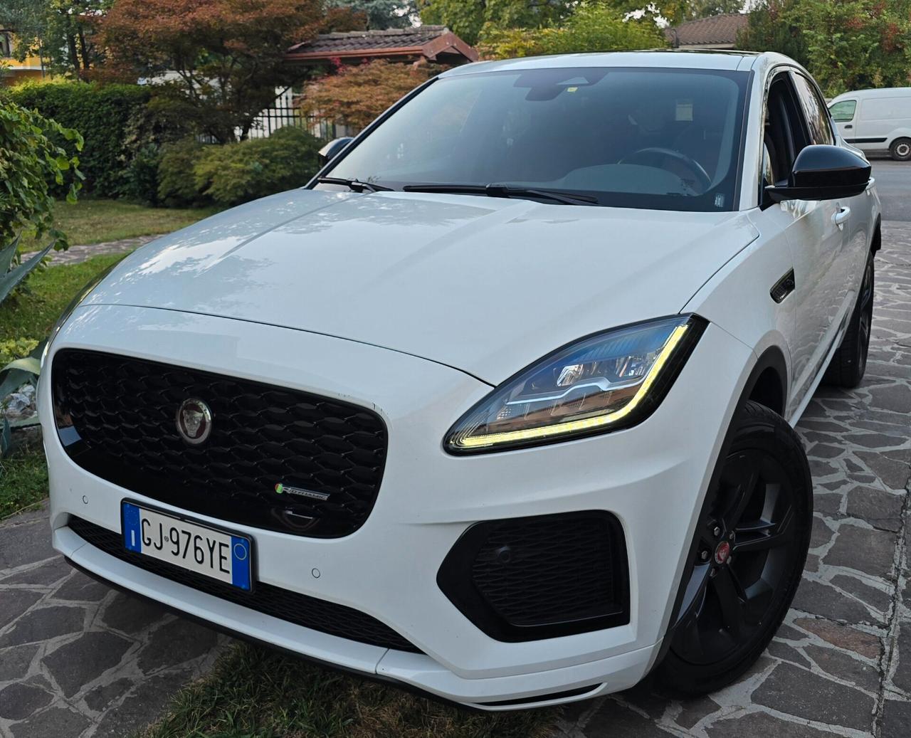Jaguar E-Pace 2.0D I4 163 CV AWD Auto R-Dynamic Black