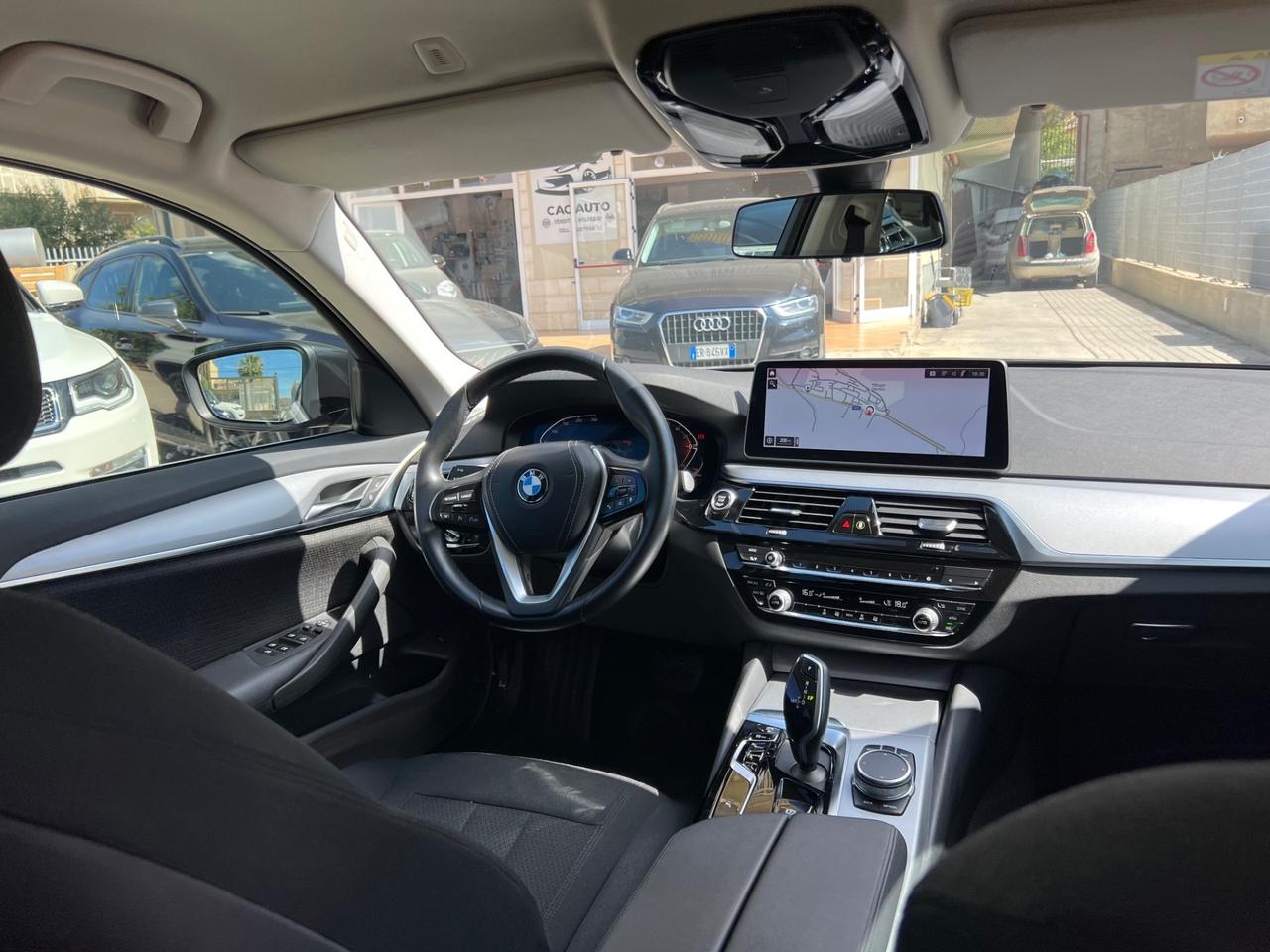 Bmw 530 530d Luxury 3.0 V6 berlina