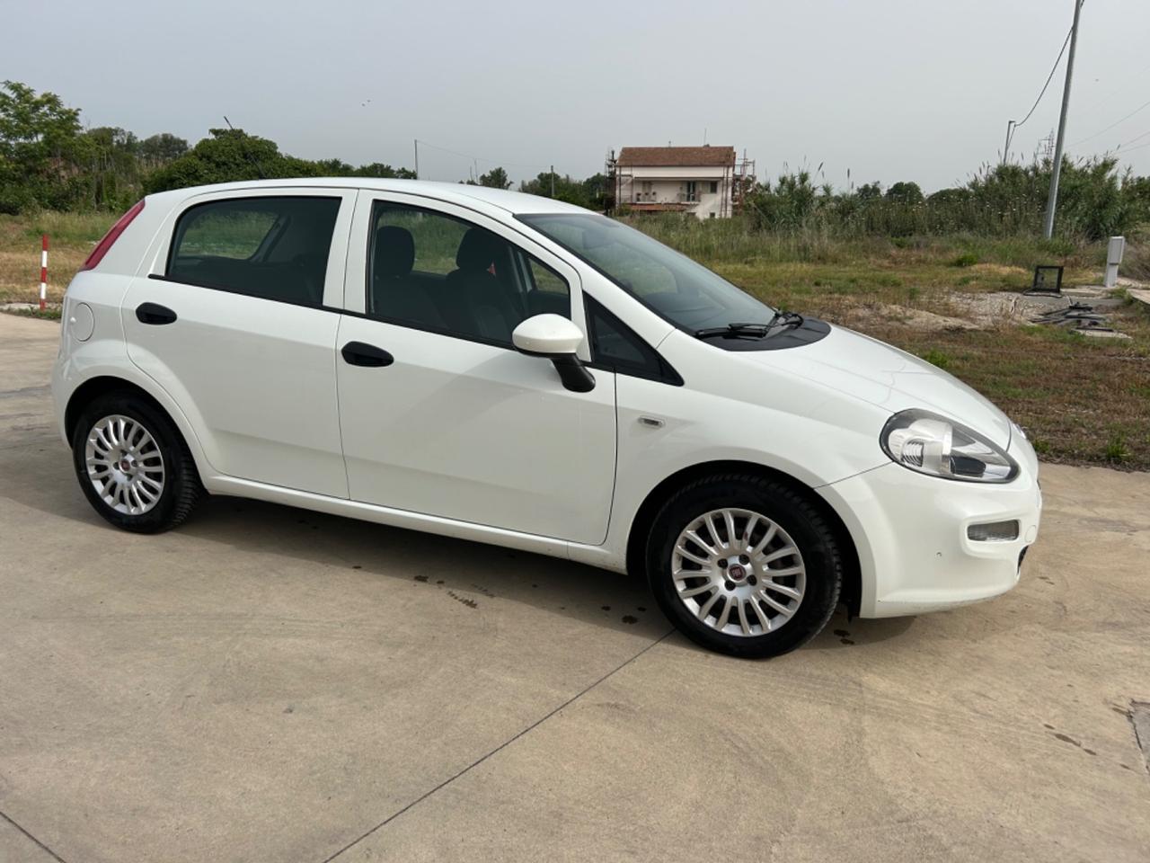 Fiat Punto 1.3 MJT II S&S 95 CV 5 porte Street