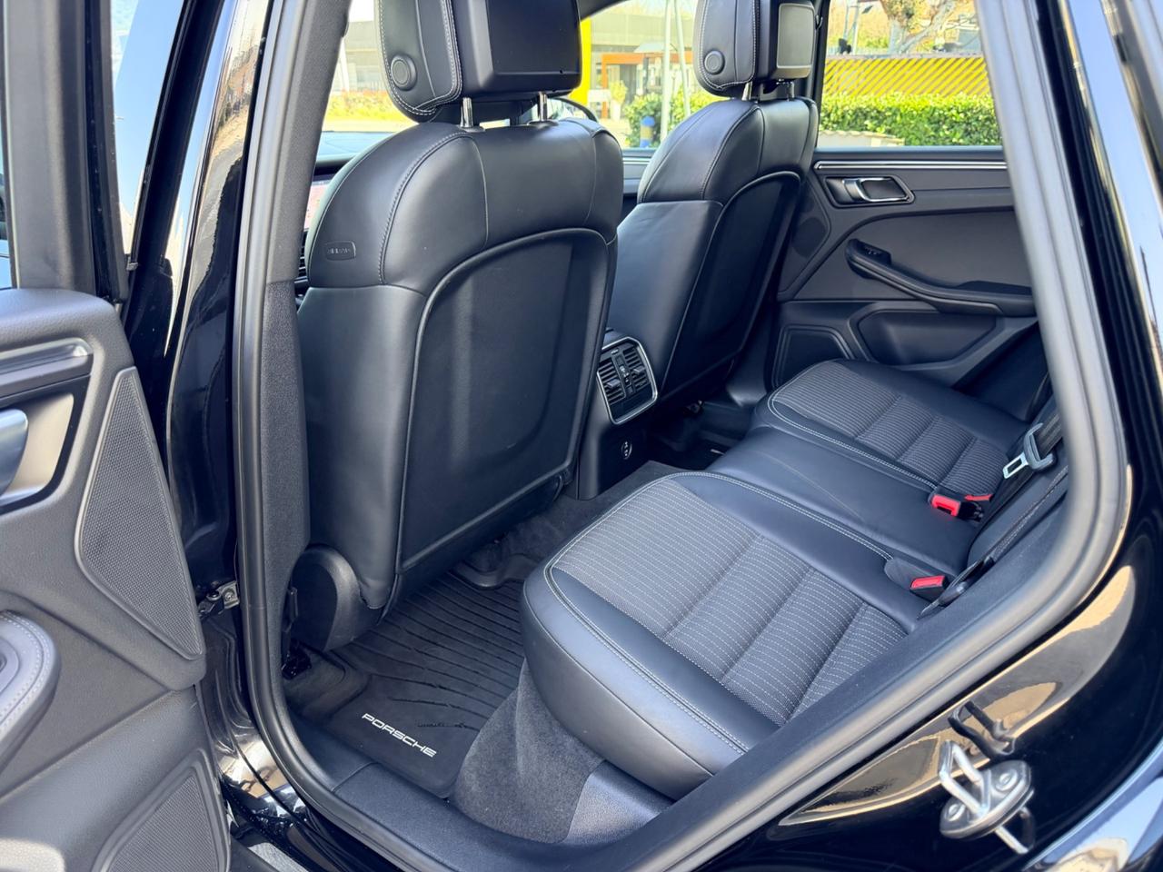 Porsche Macan 2.0 T 265cv open edition con approved