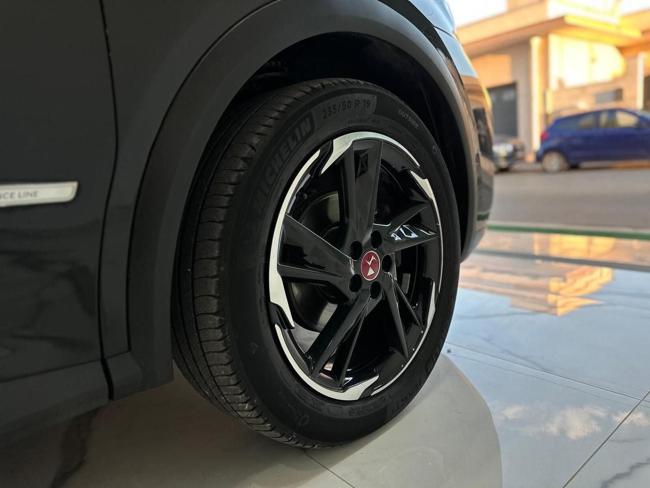 DS Automobiles DS 7 Crossback Performance Line