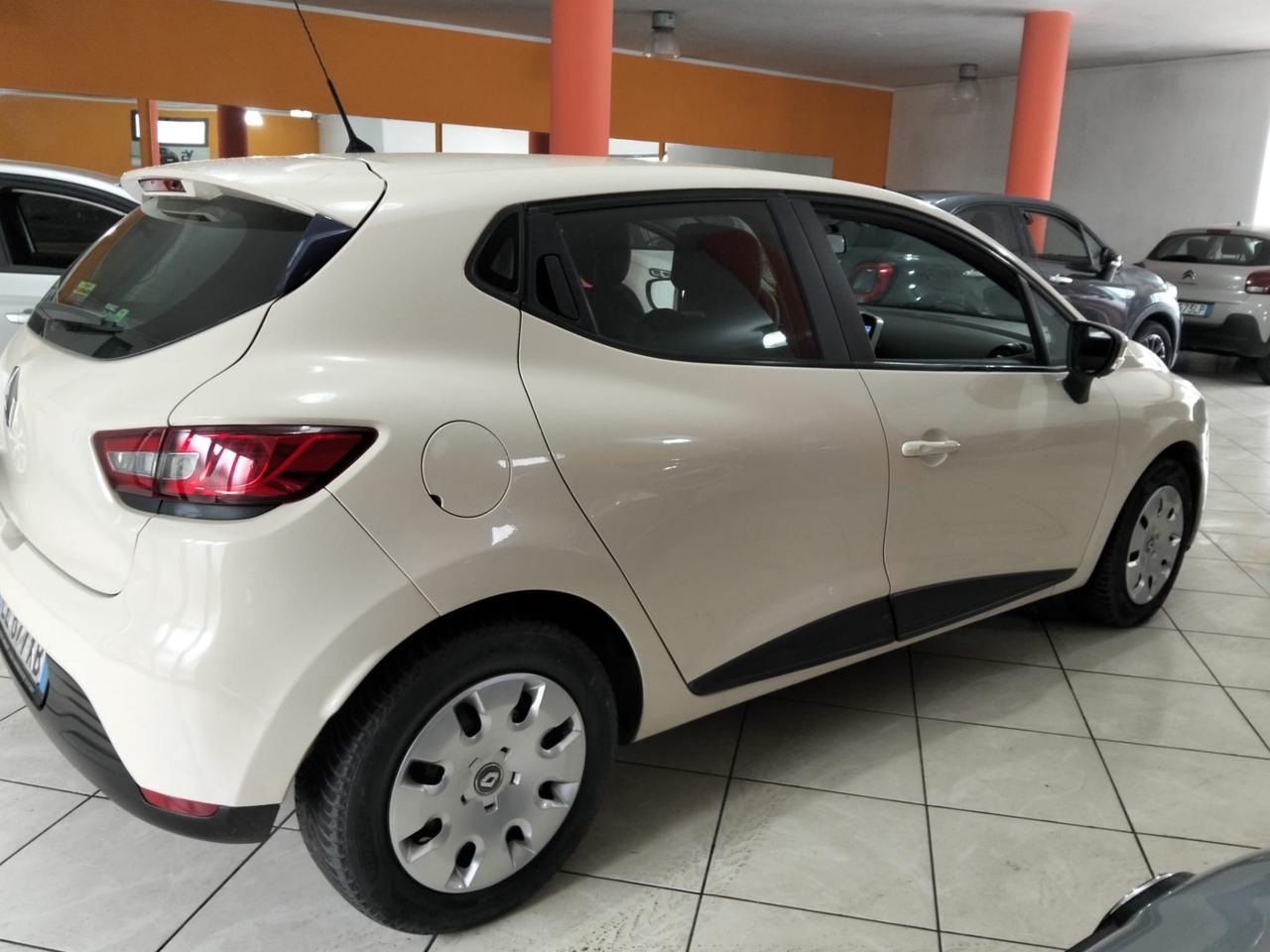 Renault Clio 1.5 dCi 8V 75CV 5 porte Wave - 2015