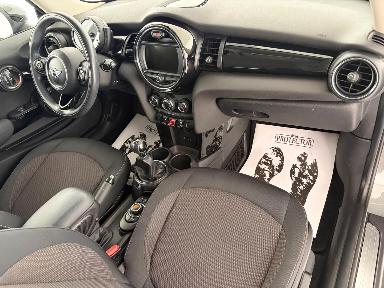 Mini Cooper D 1.5 Business 3p - NEOPATENTATI