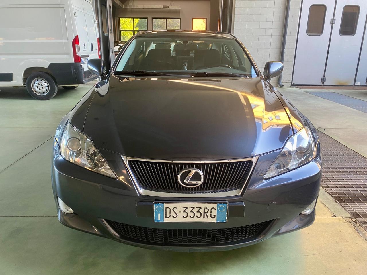 Lexus IS 220d IS 220d MC Luxury