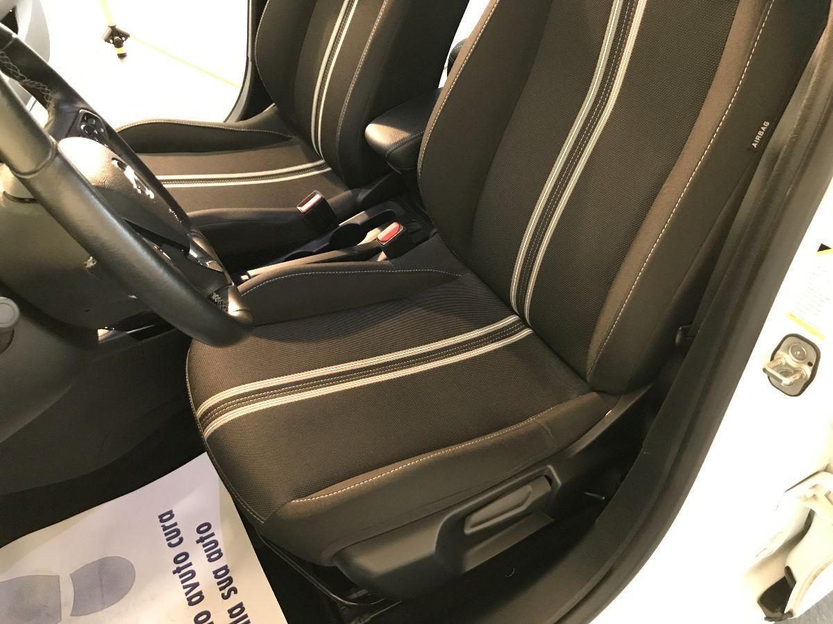 OPEL Corsa 1.5 D 100 CV Design & Tech