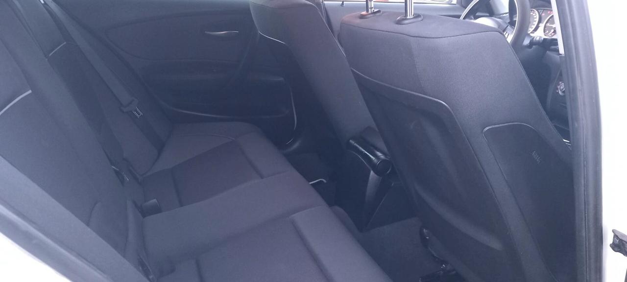 Bmw 118d 5 porte Futura neopatentati euro5B