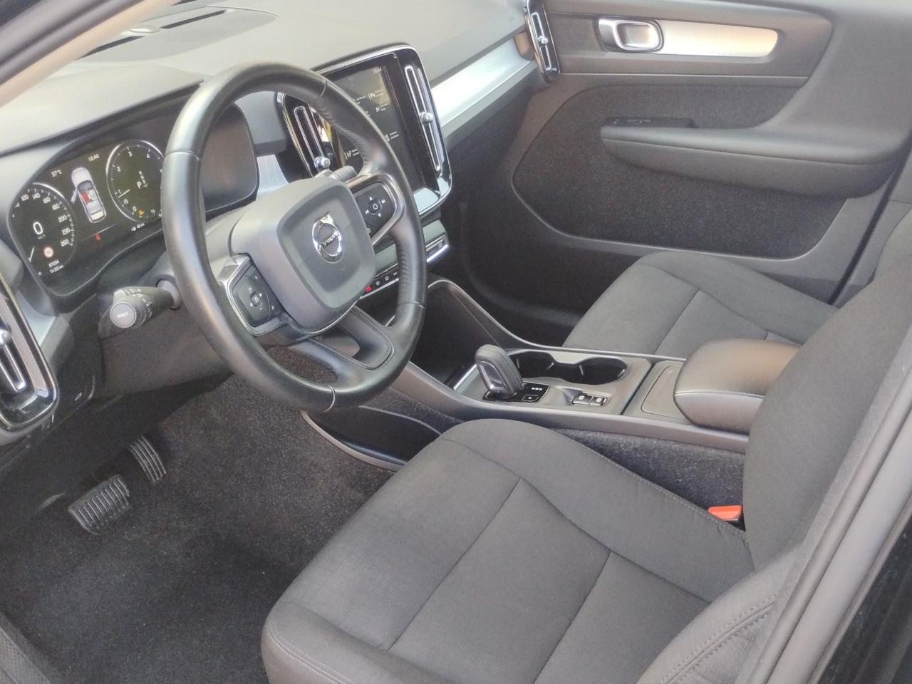 Volvo XC40 2.0 d3 Momentum auto .PREZZO REALE