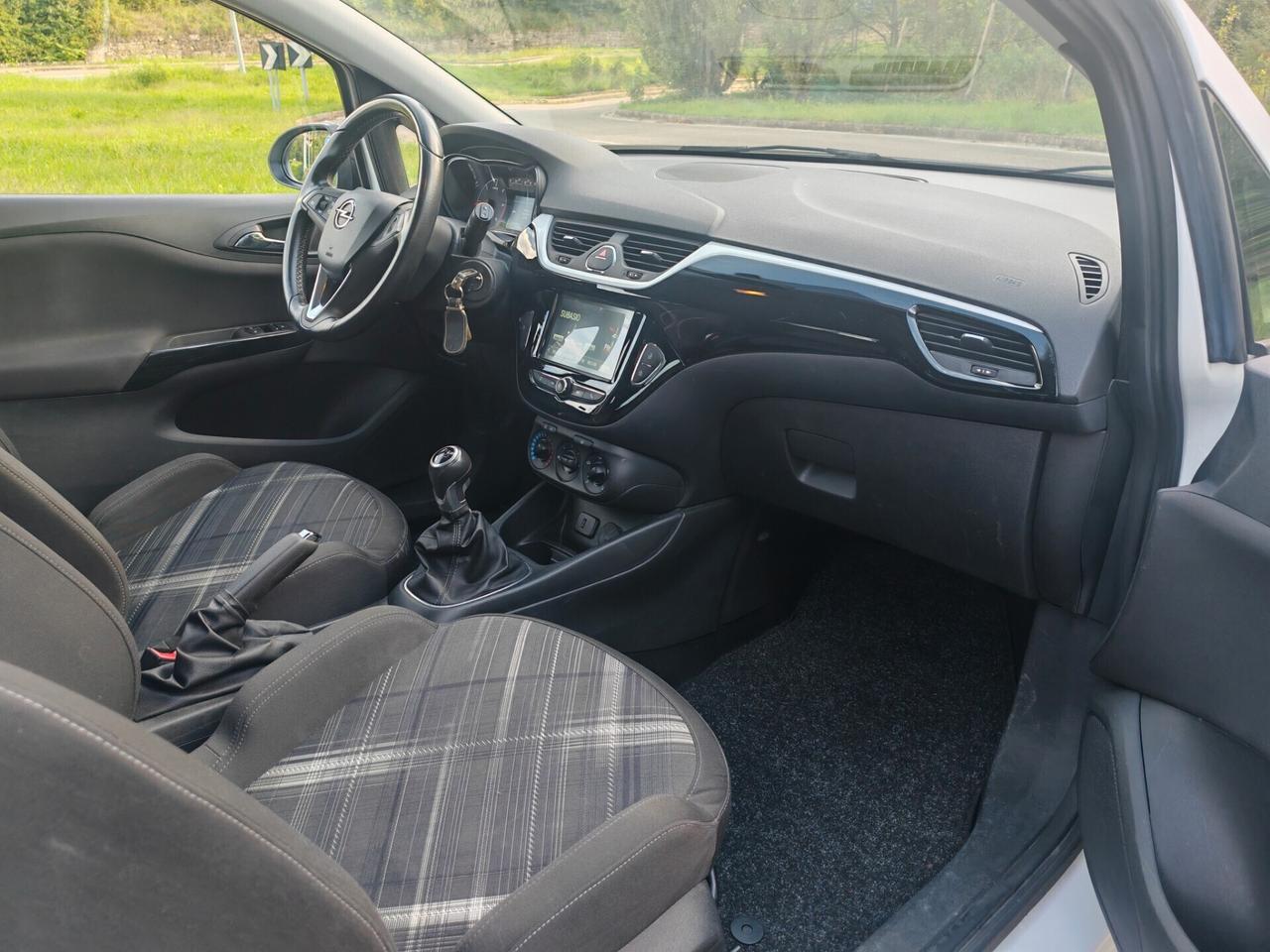 Opel Corsa 1.3 CDTi b-Color Incidentata