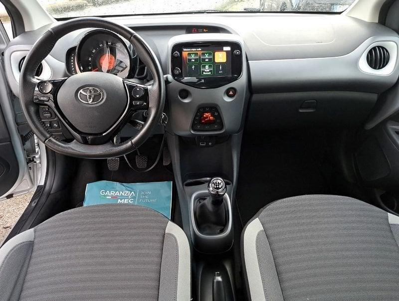 Toyota Aygo Aygo Connect 1.0 VVT-i 72 CV 5 porte x-play