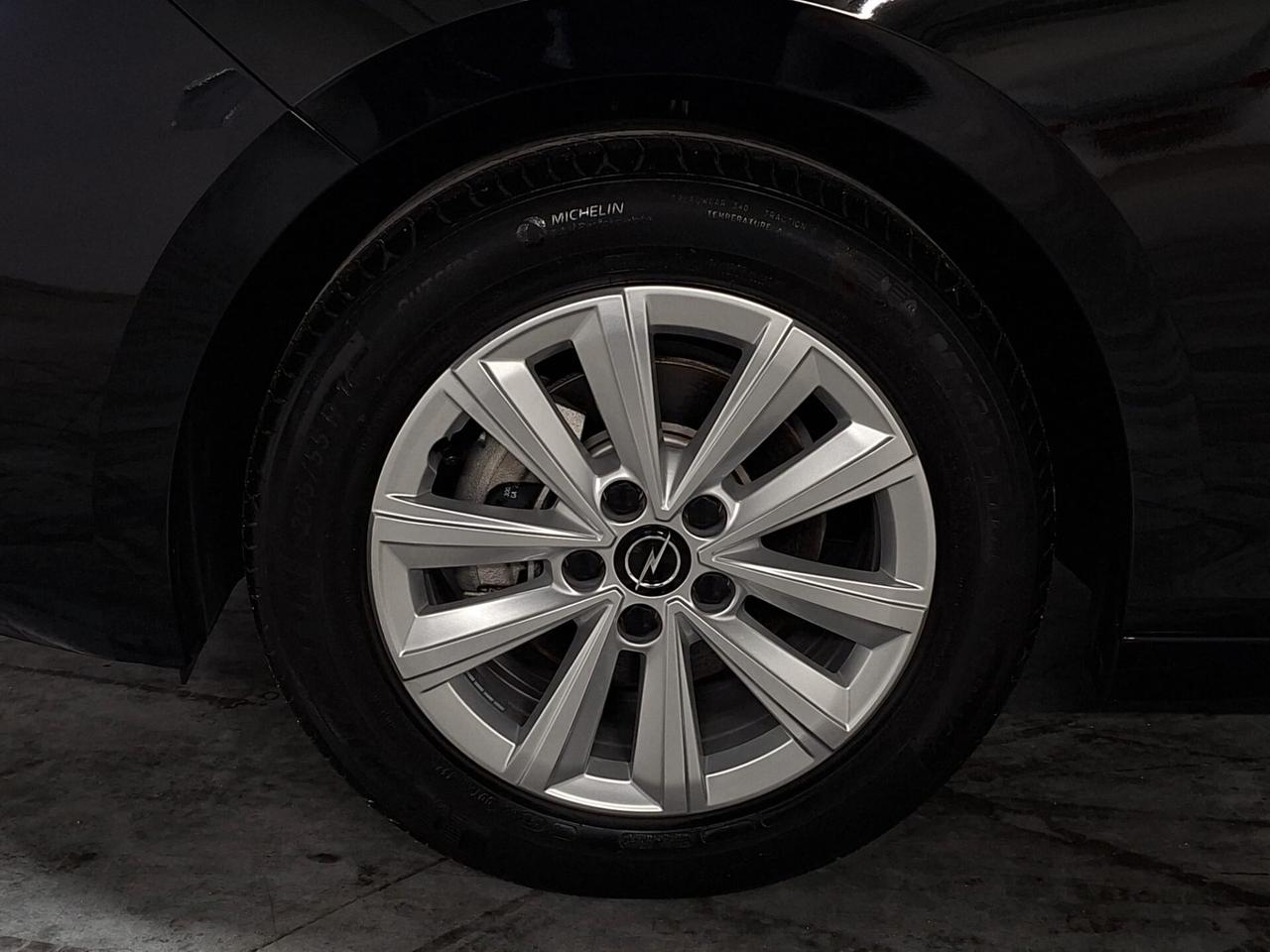 Opel Astra 1200 Turbo 110CV Edition Sports Tourer Km. 0