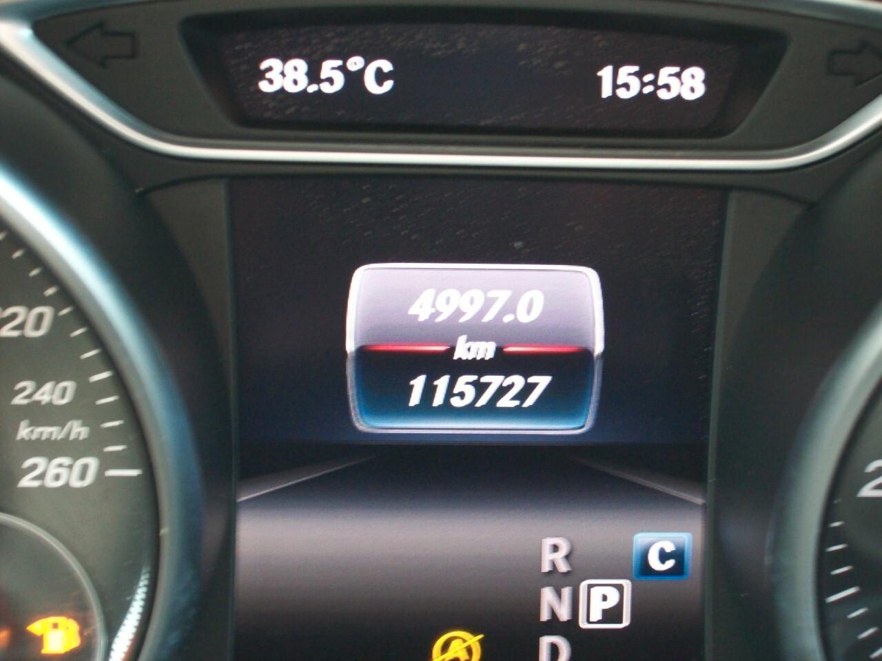 MERCEDES A 200 d CV.136 SPORT 4MATIC "2017"