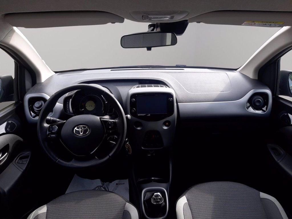 TOYOTA Aygo 5p 1.0 x-play m-mt 72cv del 2021