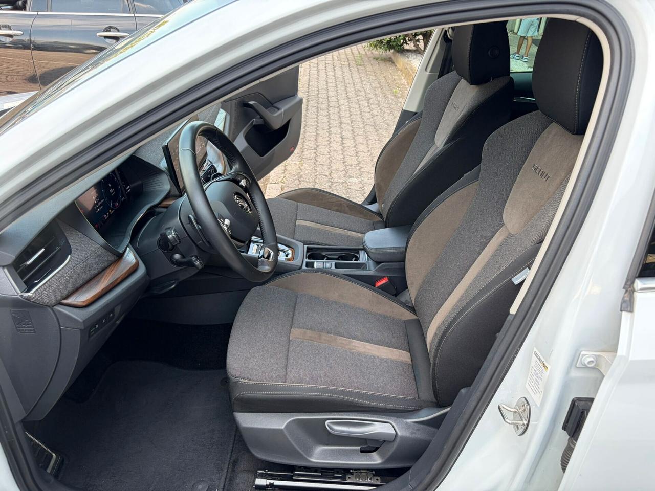 Skoda Octavia Wagon 2.0 tdi Scout 4x4 150cv dsg DANNEGGIATA