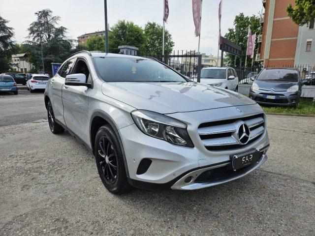 MERCEDES-BENZ GLA 200 CDI Automatic