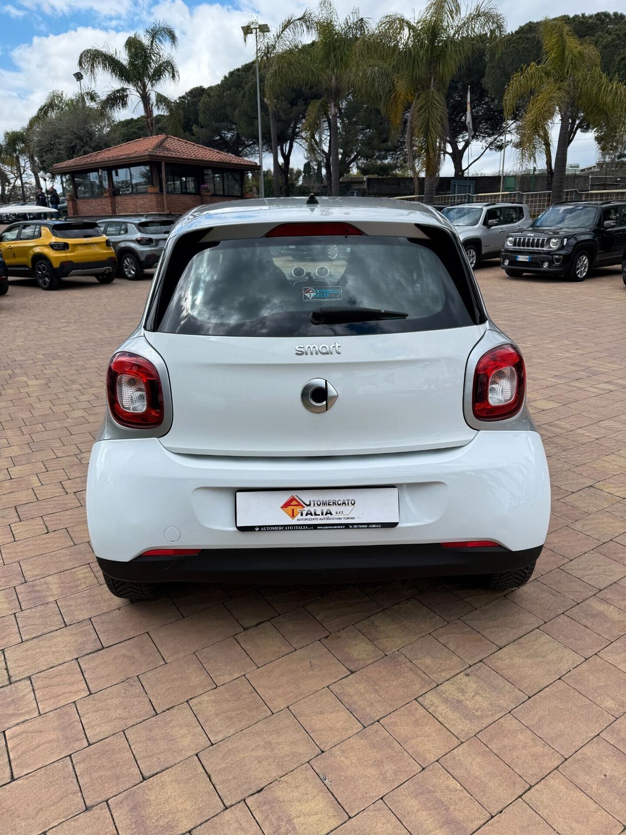 Smart ForFour 70 1.0 twinamic Youngster