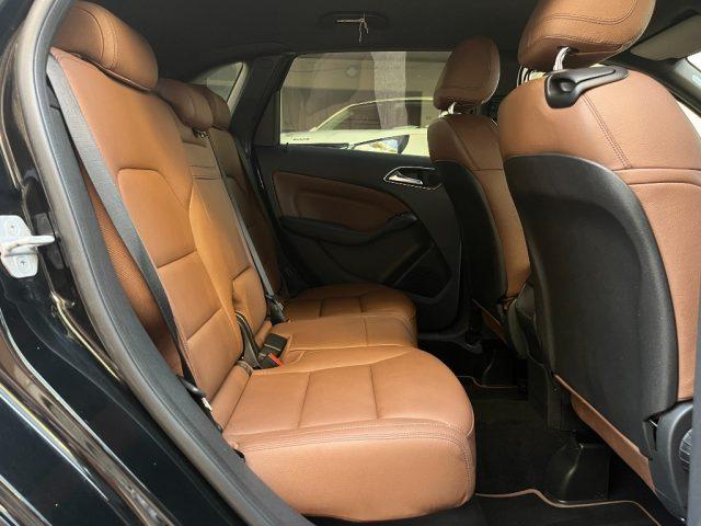 MERCEDES-BENZ B 200 d 136Cv Sport