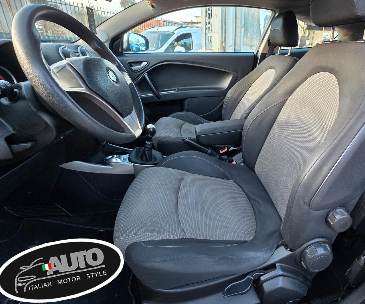 Alfa Romeo MiTo 1.3 JTDm-2 95 CV S&S Distinctive Sport Pack