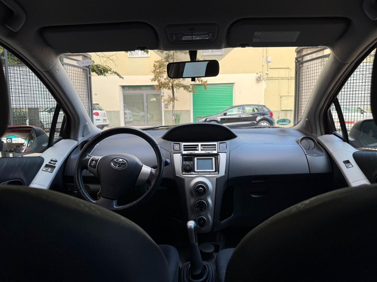 Toyota Yaris 1.0 5 porte