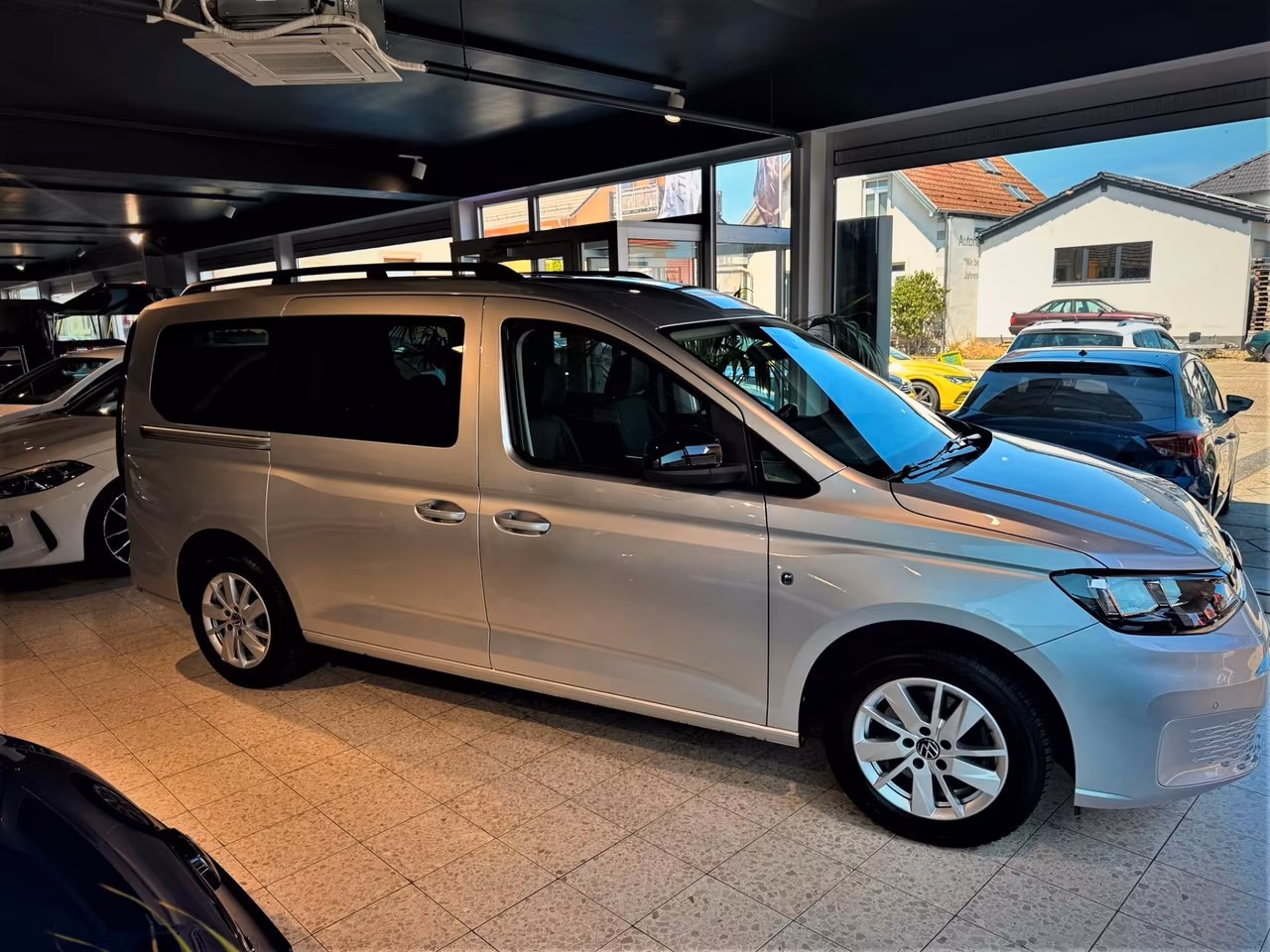 Volkswagen Caddy 2.0 TDI 122 CV DSG Style Maxi 7 posti